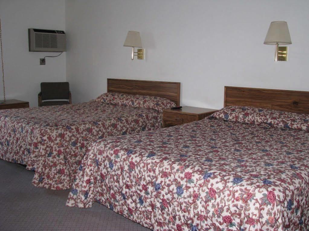 Blue And White Motel Калиспел Екстериор снимка
